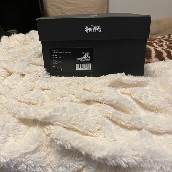 Authentic Coach GY Sig Block shoes - Picture 8 of 8